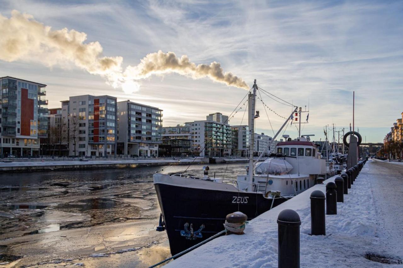 Low-Cost Stay In Sofo, Construction Work Stockholm Exterior photo